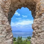 Syrmioncello - Castle Lounge * Sirmione