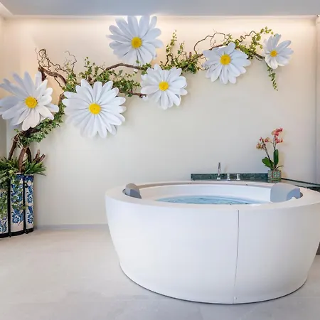 Syrmioncello - Castle Lounge Сирмионе