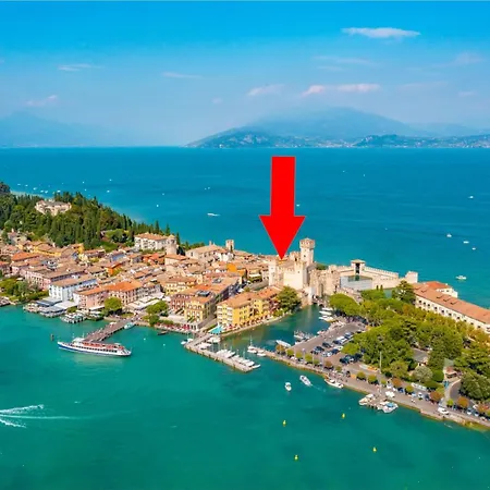 Syrmioncello - Castle Lounge Σιρμιόνε