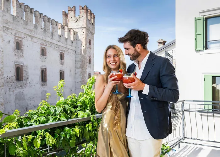 Апартаменты Syrmioncello - Castle Lounge