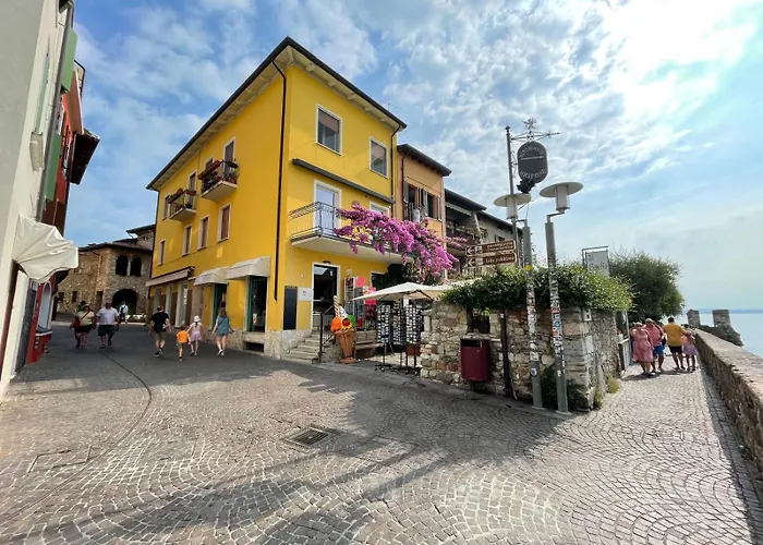 Syrmioncello - Castle Lounge Апартаменты Сирмионе