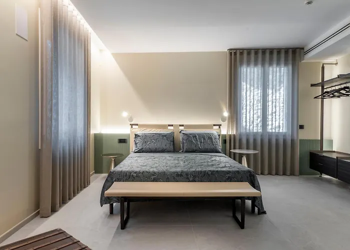 Syrmioncello - Castle Lounge