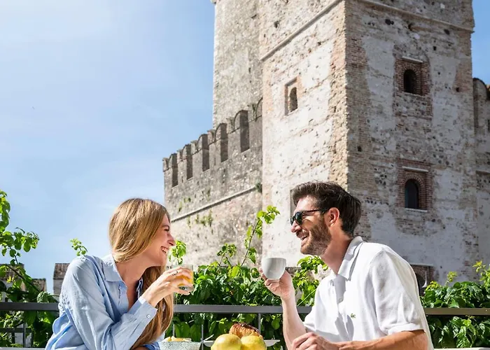 Апартаменты Syrmioncello - Castle Lounge *