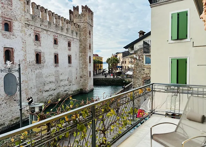 Syrmioncello - Castle Lounge Апартаменты