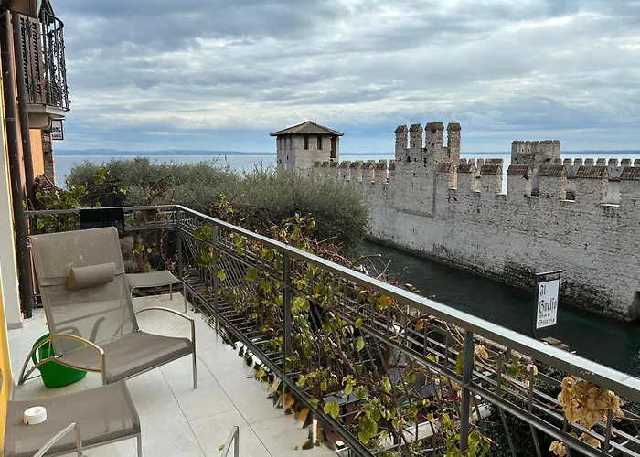 Апартаменты Syrmioncello - Castle Lounge Сирмионе